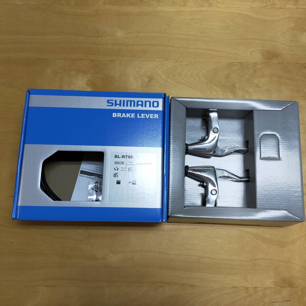 BL-R780 シルバー　フラットバーロード　シマノ shimano