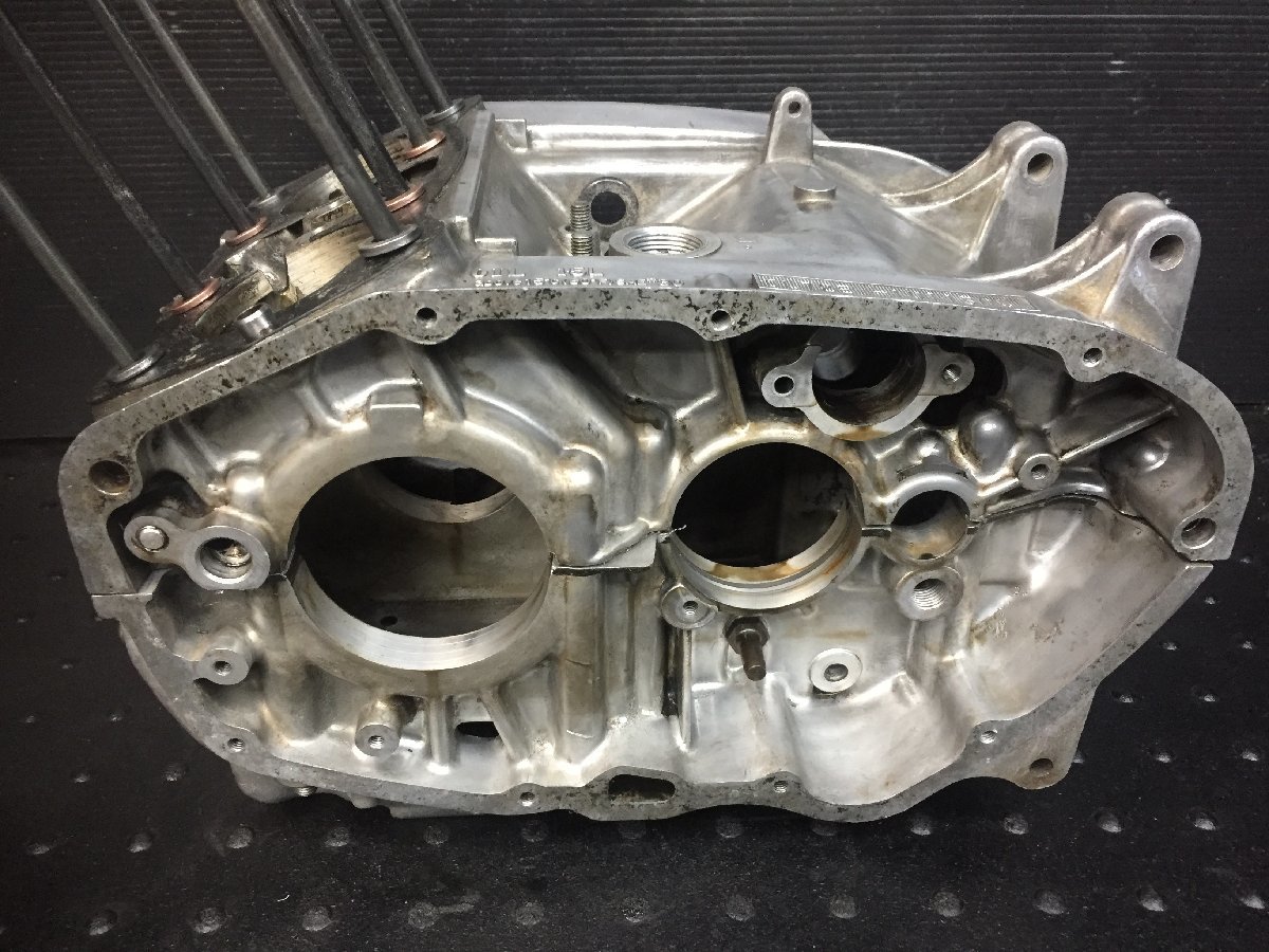 割れなし♪HONDA Dream CL72 クランクケース ボルト CL72E （検索 ドリーム CL77 CB72 CL300 実動車両より♪ スクランブラー Type1エンジン 割れなし♪HONDA CL72 Dream 純正 タイプ1 ドリーム