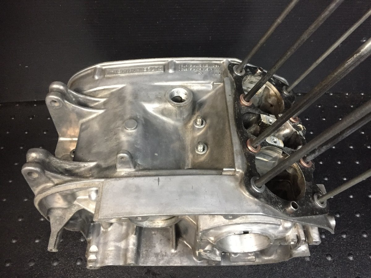 割れなし♪HONDA Dream CL72 クランクケース ボルト CL72E （検索 ドリーム CL77 CB72 CL300 実動車両より♪ スクランブラー Type1エンジン 割れなし♪HONDA CL72 Dream 純正 タイプ1 ドリーム