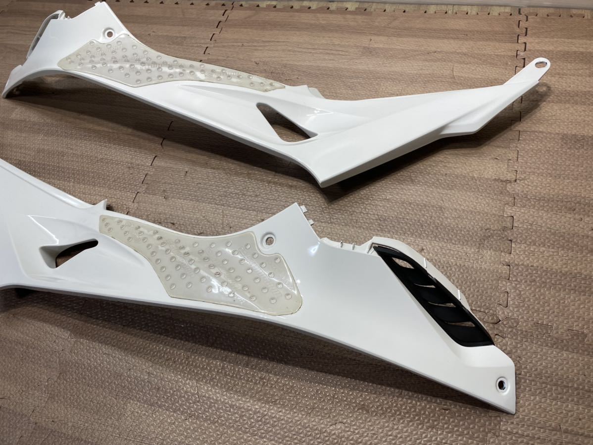 S1000RR (15-18) BMW 純正 タンク サイドカバー サイドカウル 542289