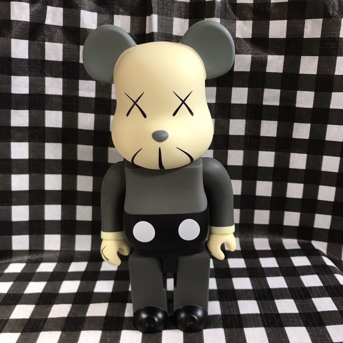 KAWS BE@RBRICK カウズ 初代1st - ベアブリック メルカリ 美品 絶版400