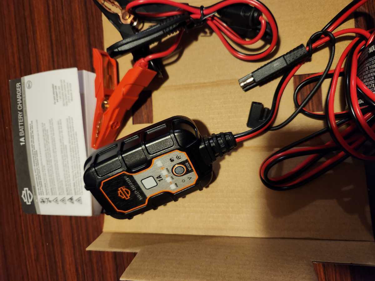 ハーレーダビッドソン 純正 1AMP バッテリーチャージャー 66000306