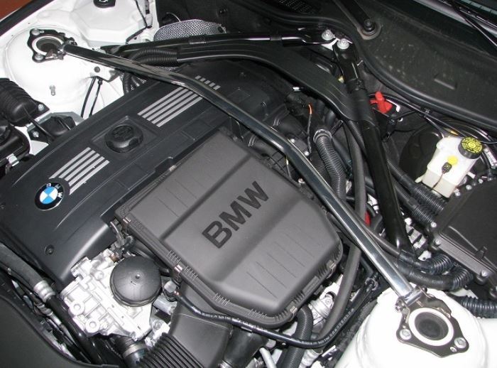 カワイ製作所 BMW Z4 E89用 フロントストラットバー タワーバー OS/オーヴァルシャフトタイプ フロントストラットバー カワイ製作所 タワーバー IM0700-FTO-00 OS&frasl;オーヴァルシャフトタイプ ロードスター
