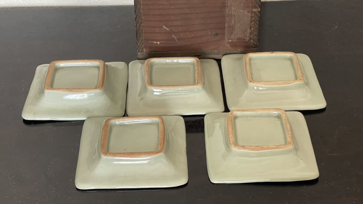 唐物 旧家 蔵出し 青磁皿 箱付 茶道具 陶磁器 骨董 古董 古美術 珍品