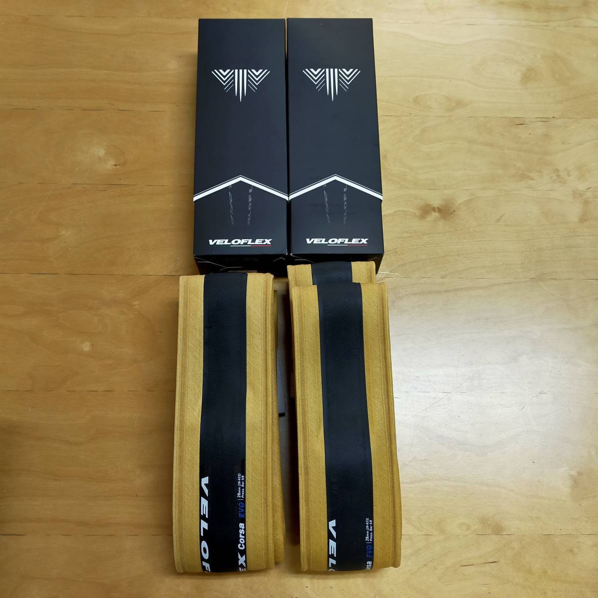 2本セット CORSA EVO 28mm ブラック／ベージュ コルサ　エボ　クリンチャー VELOFLEX ヴェロフレックス