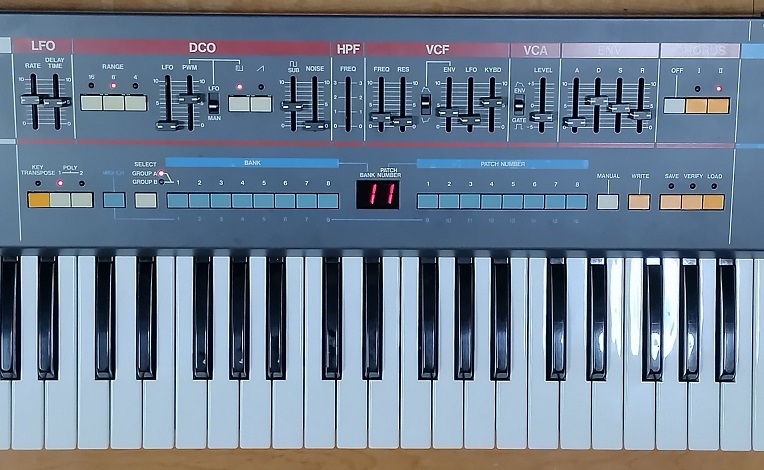 Roland　ローランド　JUNO-106（中古品）アナログシンセサイザー