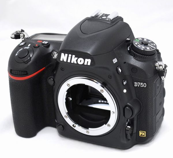 Nikon D750 デジタル一眼レフカメラ 本体とレンズ付き 【超美品 Nikon D750 デジタル一眼レフカメラ 本体とレンズ付き 【超美品