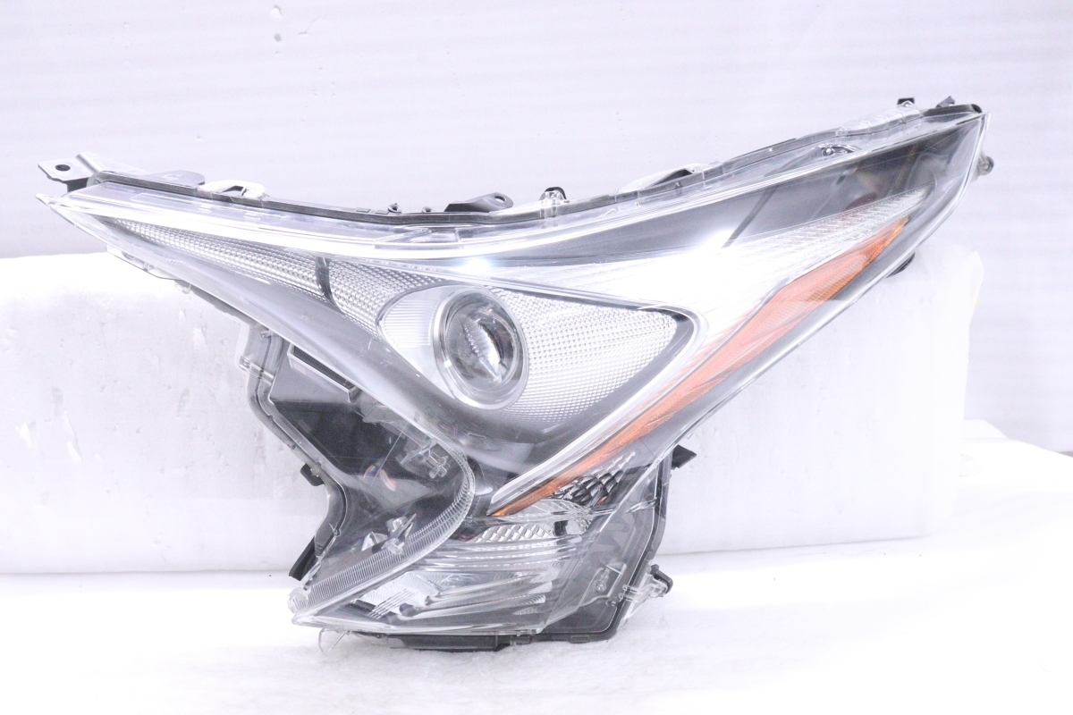 ジャンク品 50プリウス　前期　左ヘッドライト 31-155☆前期 LED ZVW50 プリウス☆左ヘッドライト KOITO 47-75 打刻