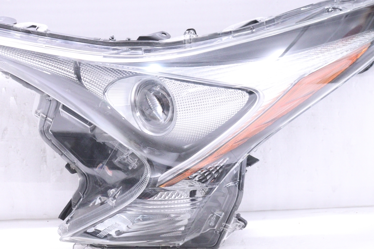 31-155☆前期 LED ZVW50 プリウス☆左ヘッドライト KOITO 47-75 打刻