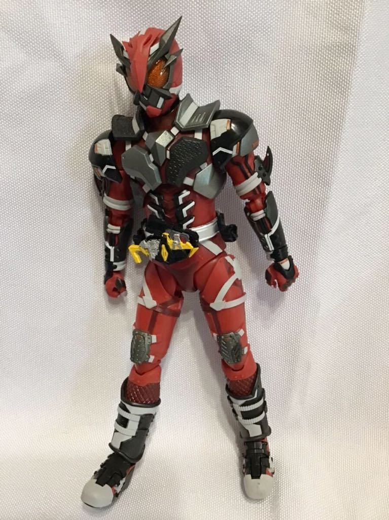 S.H.Figuarts 仮面ライダー雷 仮面ライダー亡 2体セット 仮面ライダー  