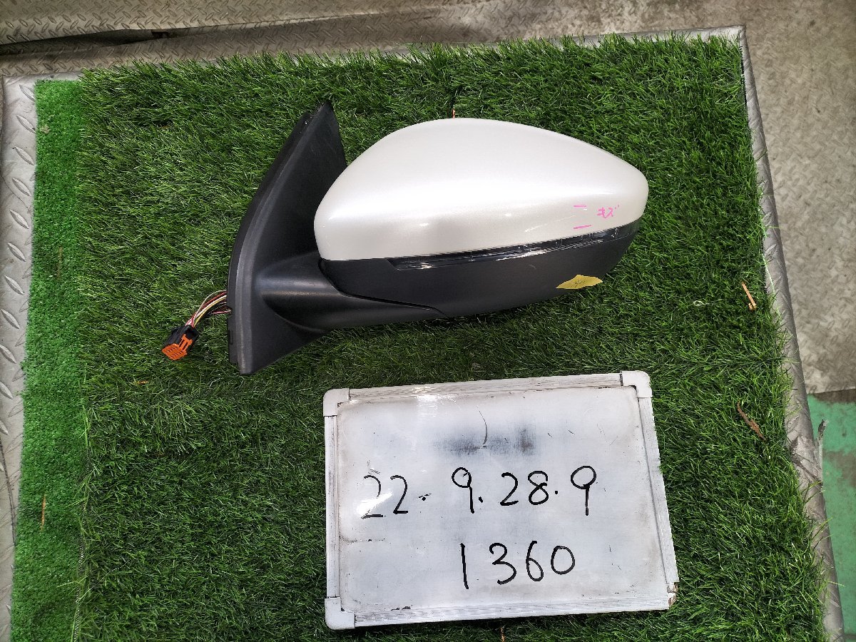 ★LDA-T9WBH01　T9W プジョー 308　平成29年　純正　左　ドアミラー サイドミラー　98088638XT　KWE 白 ネイクルホワイト★