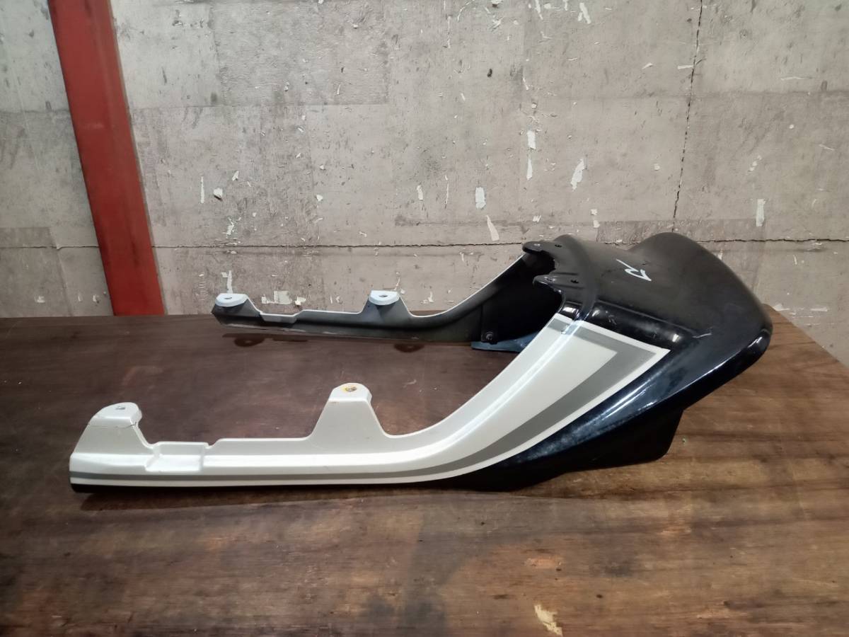 CB400N CB250N スーパーホーク純正 テールカウル 中古 BEET？ 羽 バブ