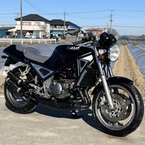 R1-Z 3XCのYahoo!オークション(旧ヤフオク!)の相場・価格を見る