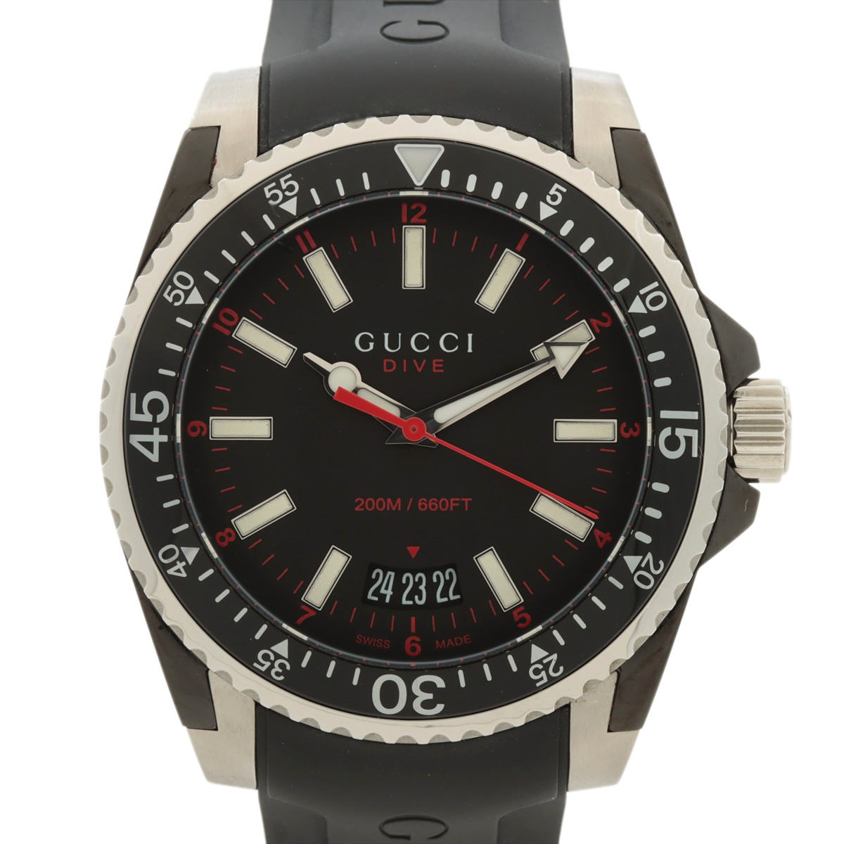 美品 グッチ DIVE ダイブ ラバーベルト SS QZ 黒文字盤 赤針 136.3 