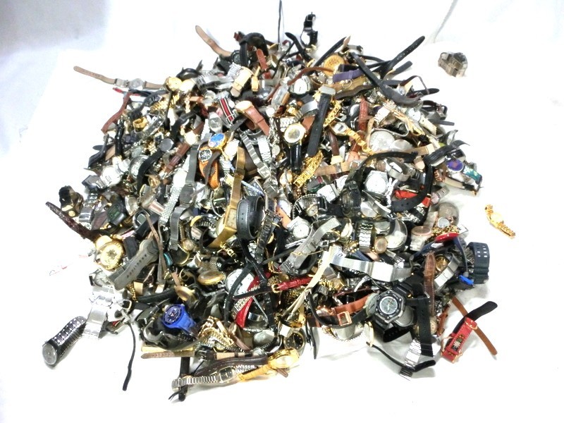 人気，定番人気 1000円スタート 時計 大量まとめ 重さ約45kg SEIKO/TISSOT/ELGIN/CITIZEN/ORIENT/G-SHOCK等 手巻き/クオーツ/自動巻き等 RR3052(その他)｜売買されたオークション情報、yahooの商品情報をアーカイブ公開 - オー その他