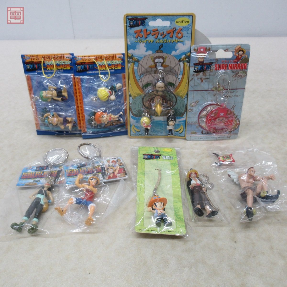 ONE PIECE ワンピース 書籍/フィギュア/タオル/プラスチックカード
