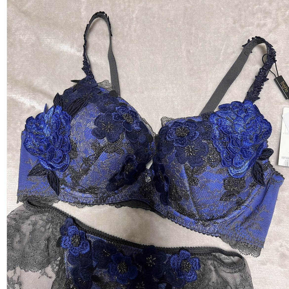 新品未使用Trefle ワコール ブラジャーショーツセット M、E65