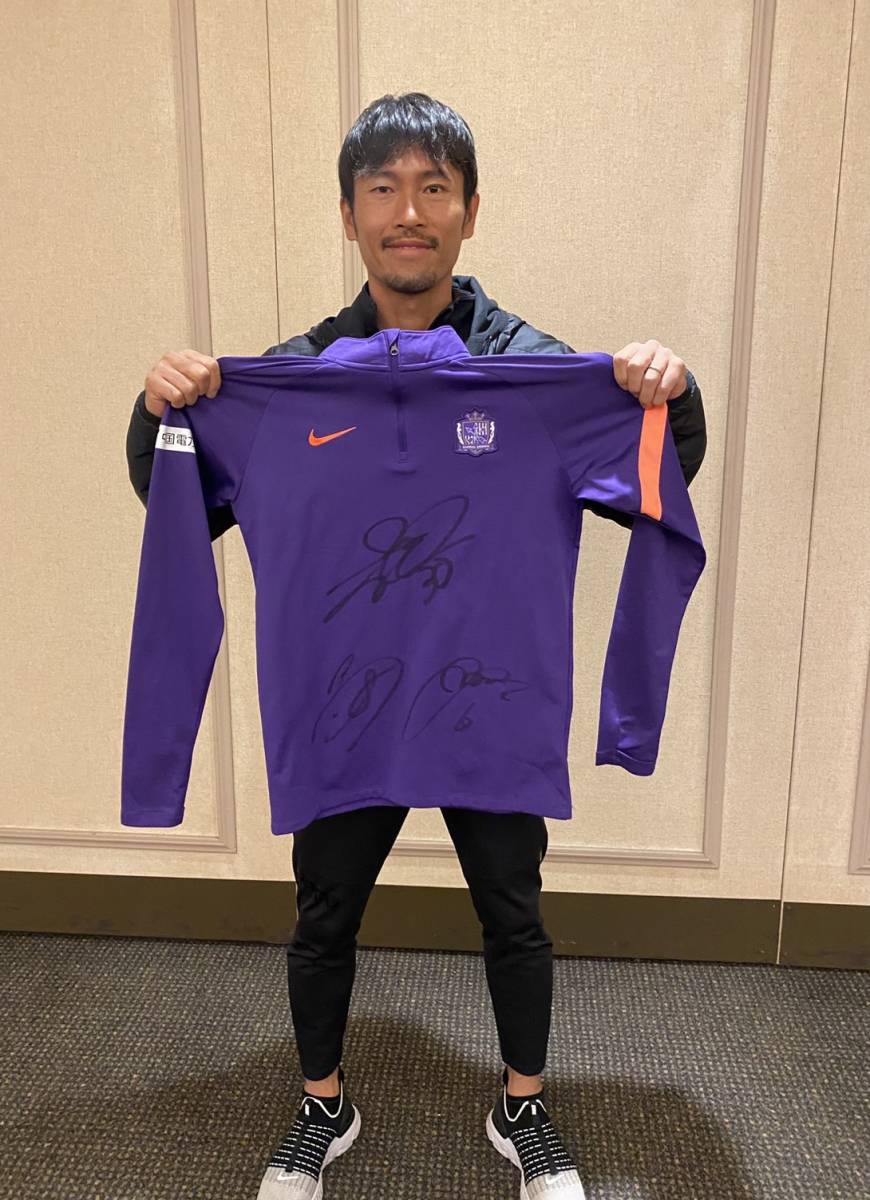 青山 敏弘、柏 好文、柴﨑 晃誠(広島)サイン入りドリルトップ064