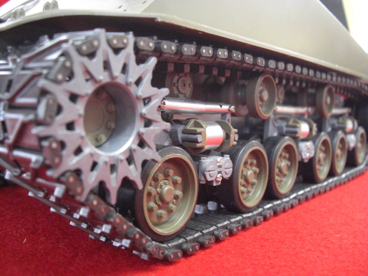 M4シャーマン (105mm榴弾砲搭載型) 1/16 TAMIYA（完全ジャンク品扱い 