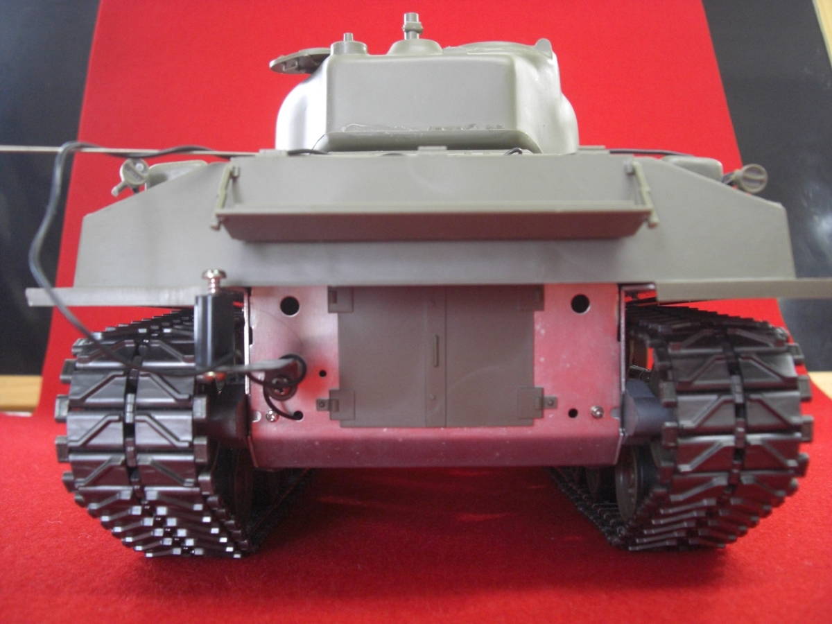 M4シャーマン (105mm榴弾砲搭載型) 1/16 TAMIYA（完全ジャンク品扱い 