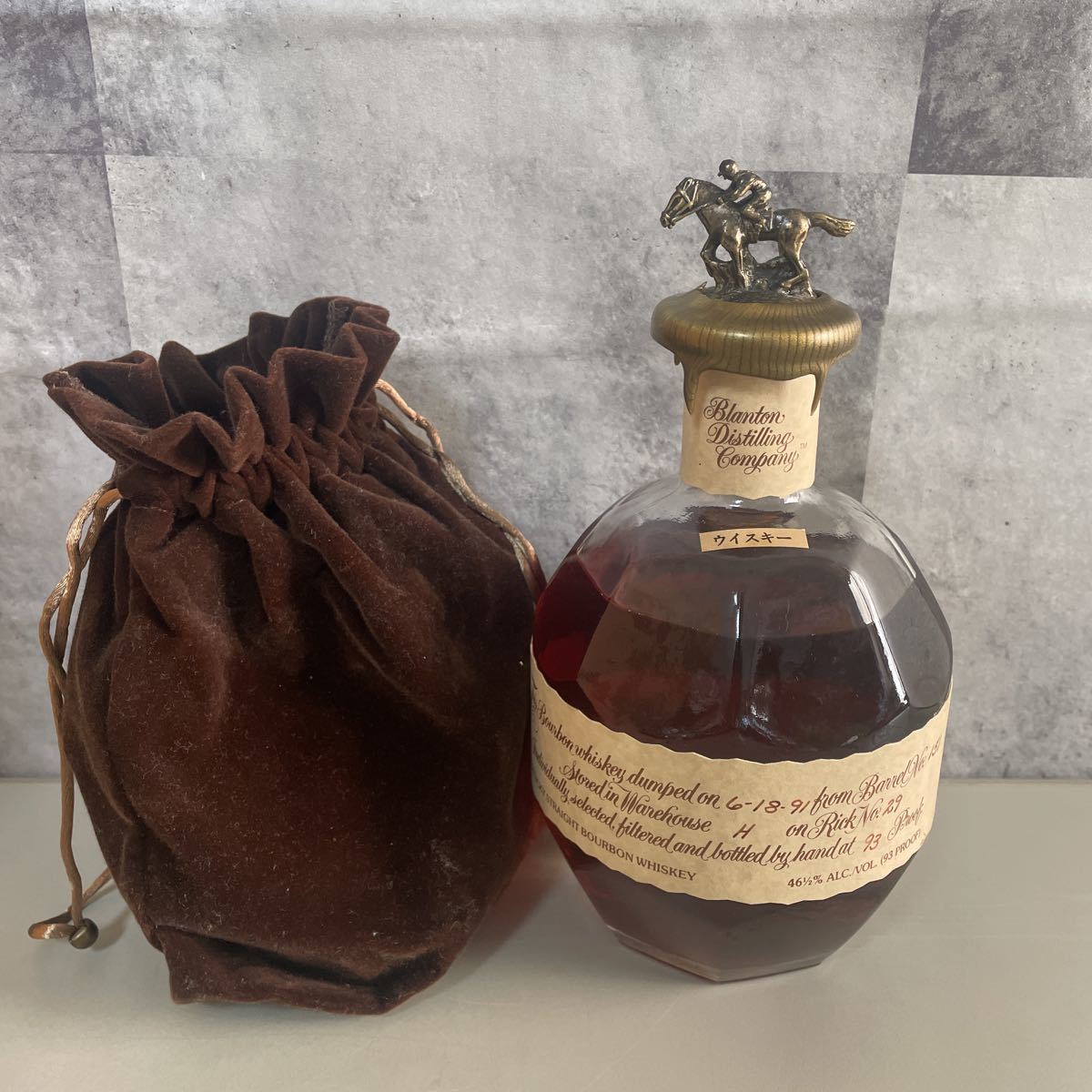 ●巾着付き●ブラントン/750ml 46.5%/Blanton バーボン ウイスキー/kentucky straight/ケンタッキー ストレート/ウィスキー/古酒 ★A1292-4