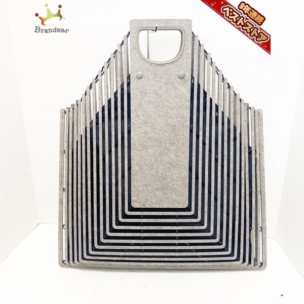 イッセイミヤケ ISSEYMIYAKE トートバッグ - ポリエステル グレーベージュ バッグ