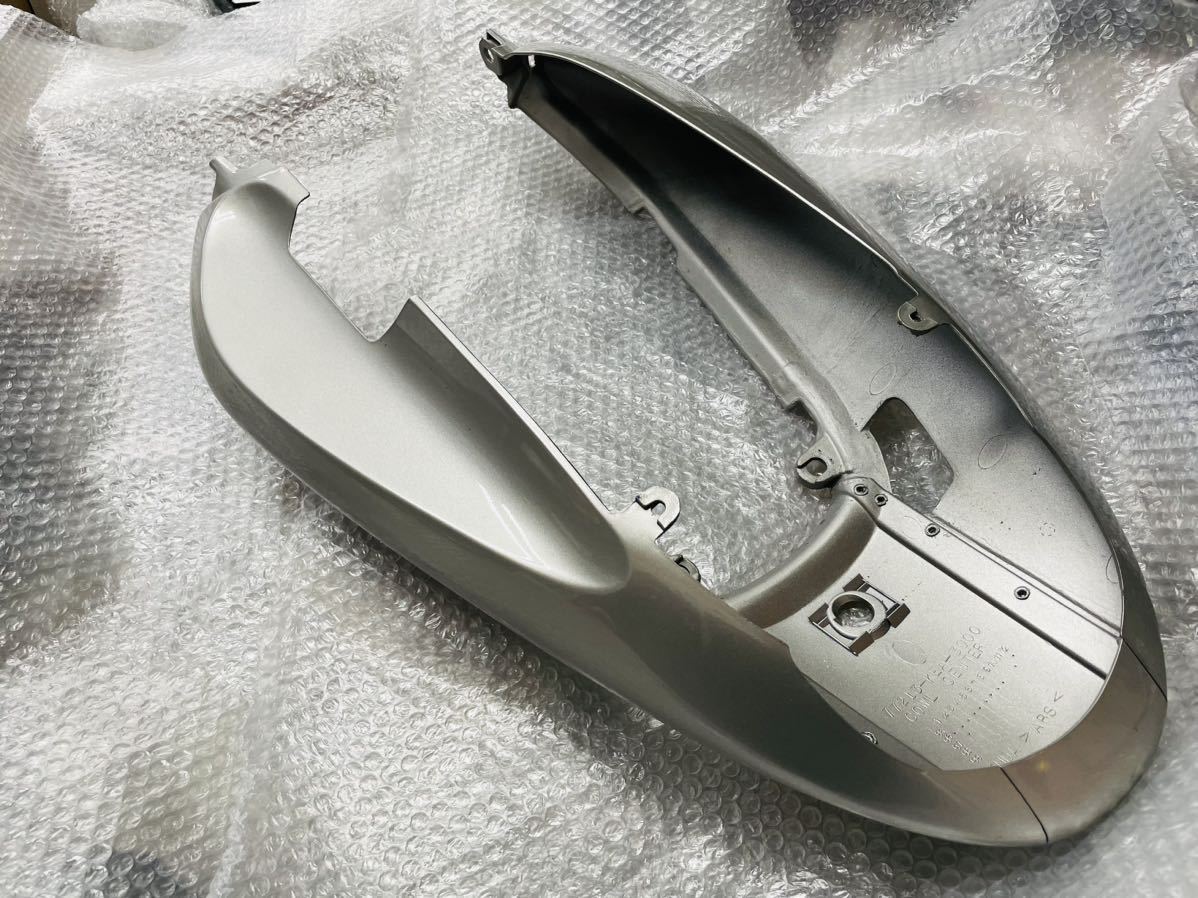 ホンダ ホーネット250 純正 シートカウル テールカウル 割れ 欠け無し 