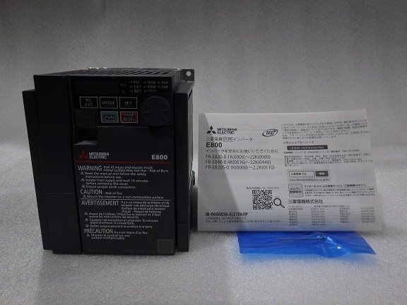 新品　三菱　インバータ　FR-E820-2.2K　200V　送料無料