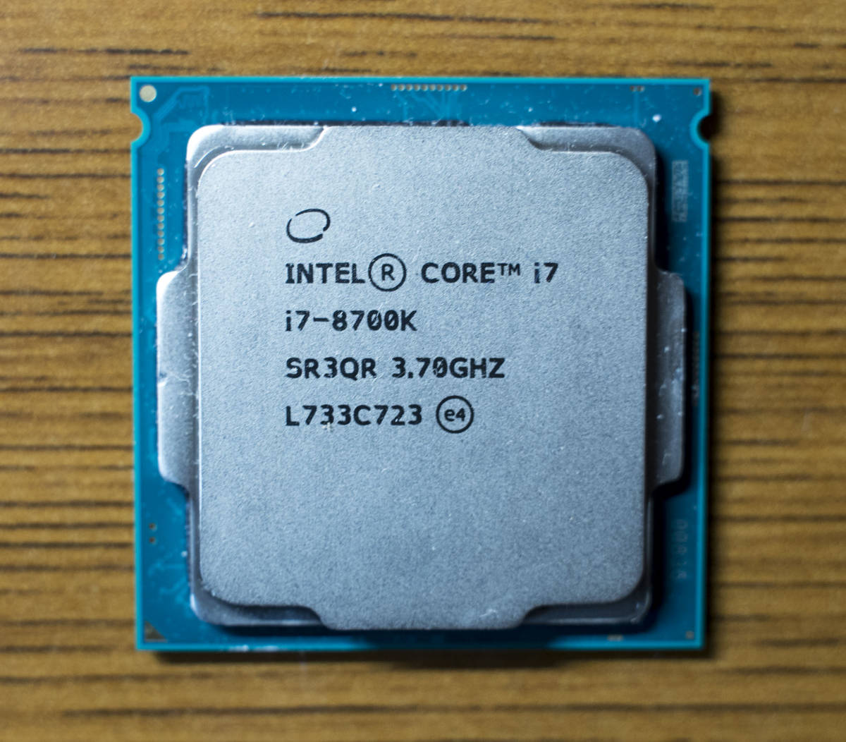 [中古・作動品]インテル i7 8700k (6コア12スレッド、3.7GHz) 本体のみ　その２