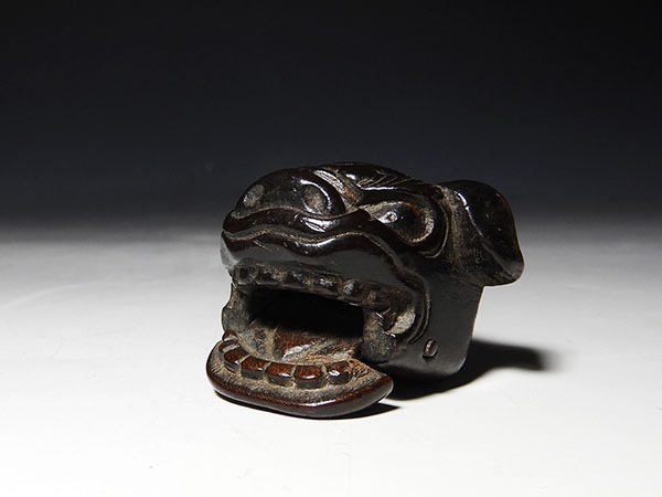 【桃】提げ物：木彫根付お神楽獅子舞　其の弐　江戸期　