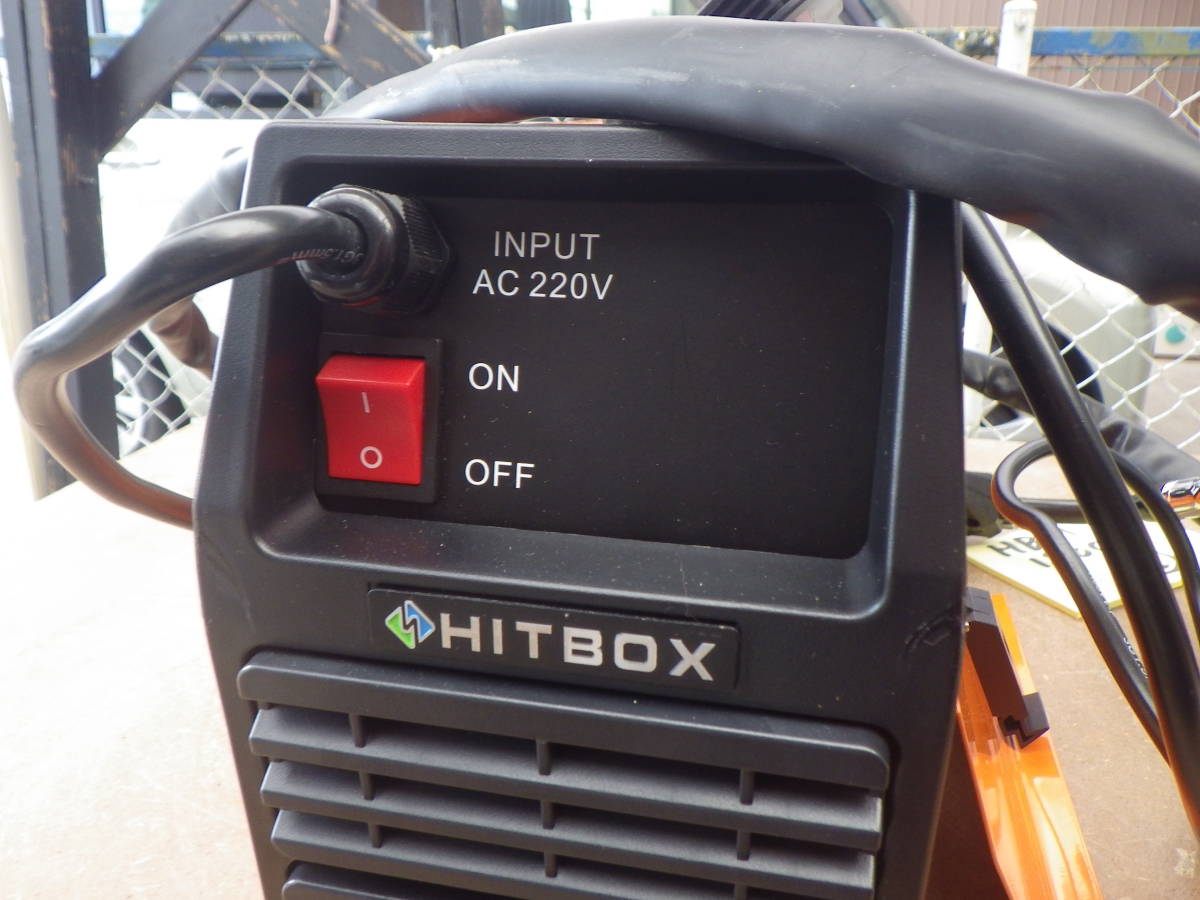 HitBox HBM1200 半自動ノンガス溶接機 ジャンク(2) HBM1200 HitBox HBM1200 半自動ノンガス溶接機 ジャンク(2) HBM1200