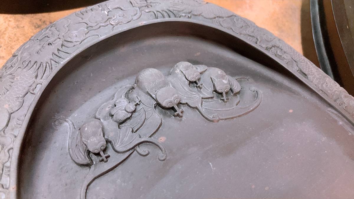 巨大硯石◇中国購入◇コウモリ 龍 硯 蝙蝠 竜◇D27.5xW18xH5.5