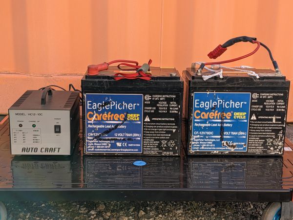 ◇セット割有 AUTO CRAFTシールド鉛蓄電池用充電器 HC12-10C・イーグル