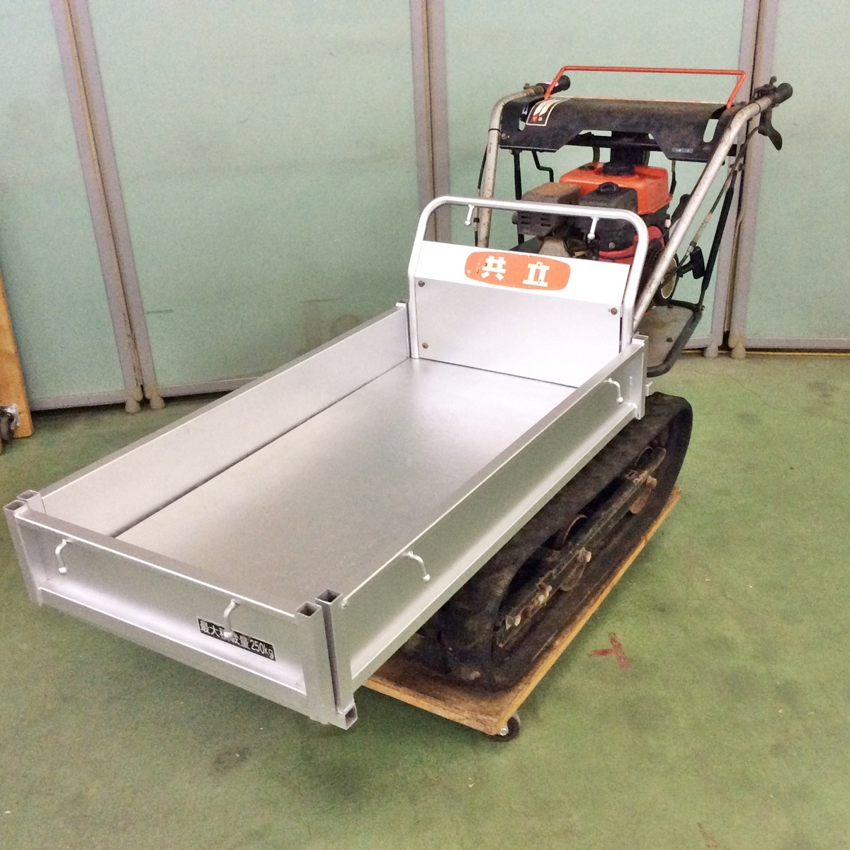 共立 運搬車 中古 Yahoo!オークション - KCG91A – 農キング 手動ダンプ 