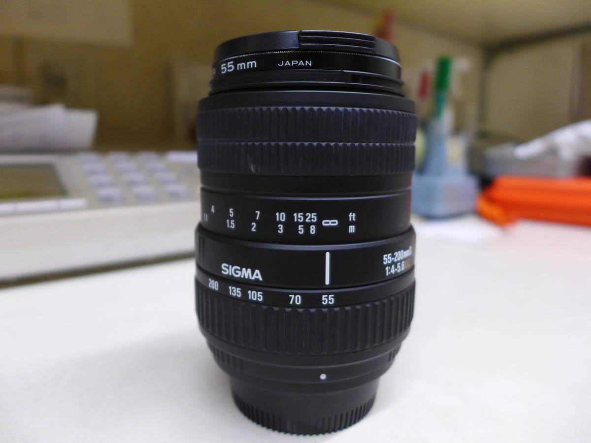 ニコンD7200 MB-D15付き おまけで中古レンズ3本 ファインダー部、丸目