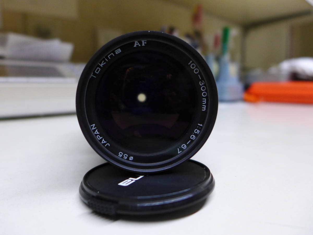 ニコンD7200 MB-D15付き おまけで中古レンズ3本 ファインダー部、丸目