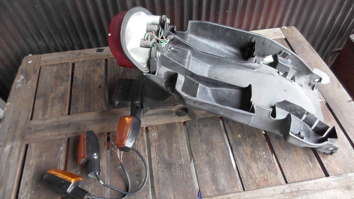 ◆ホーネット250　リアフェンダーテールウインカーセット◆