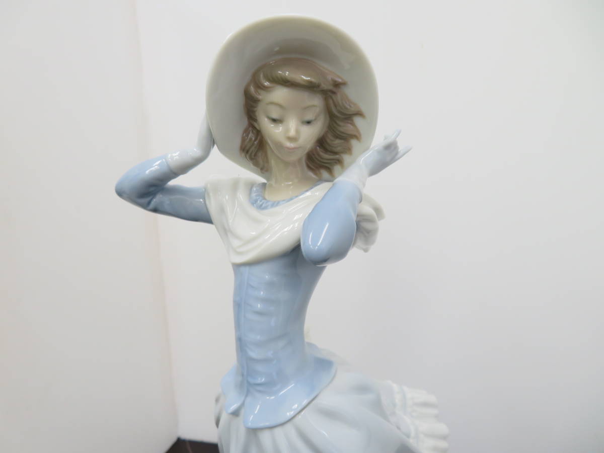リヤドロ 春のそよ風 - LLADRO 置物 フィギュリン メルカリ 2026年最新