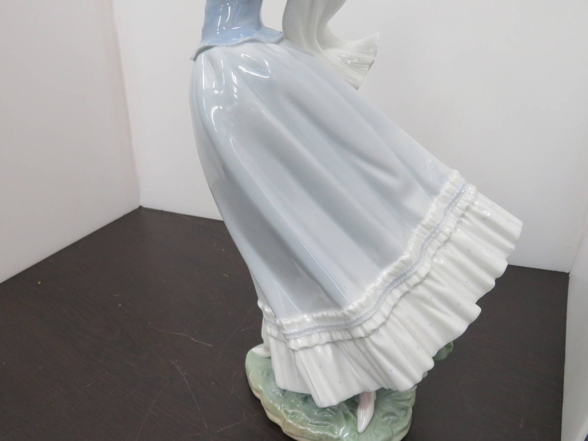 リヤドロ 春のそよ風 - LLADRO 置物 フィギュリン メルカリ 2026年最新