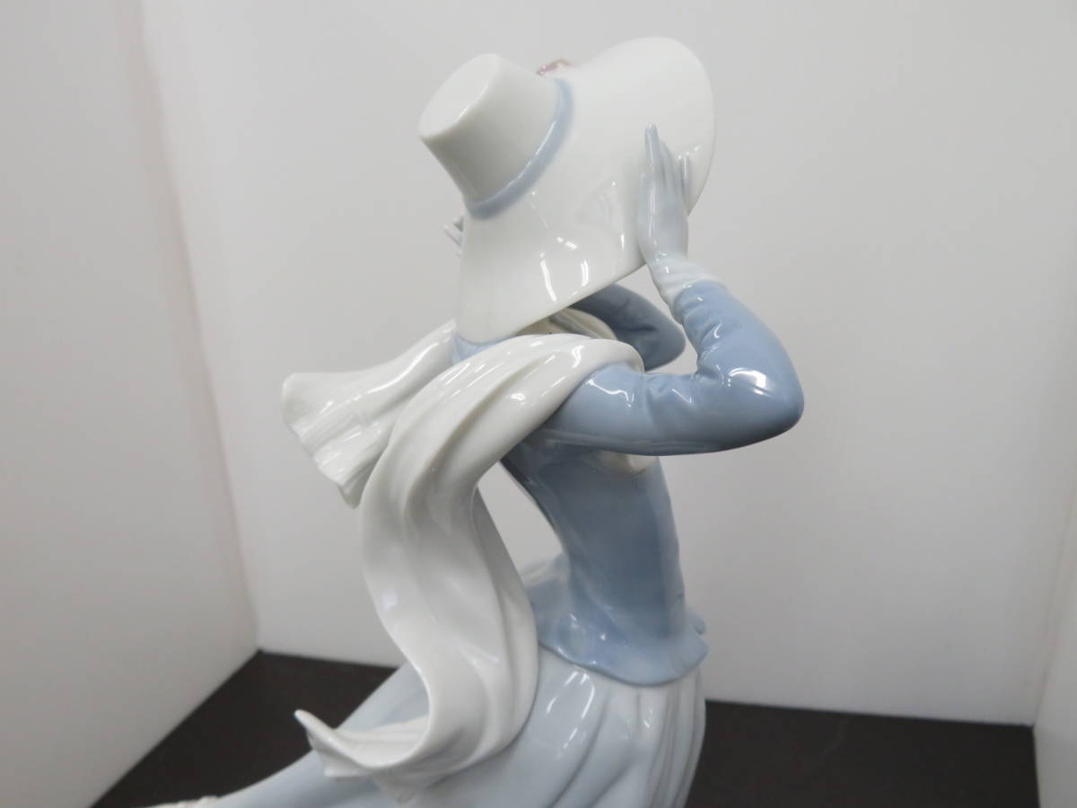 リヤドロ 春のそよ風 - LLADRO 置物 フィギュリン メルカリ 2026年最新