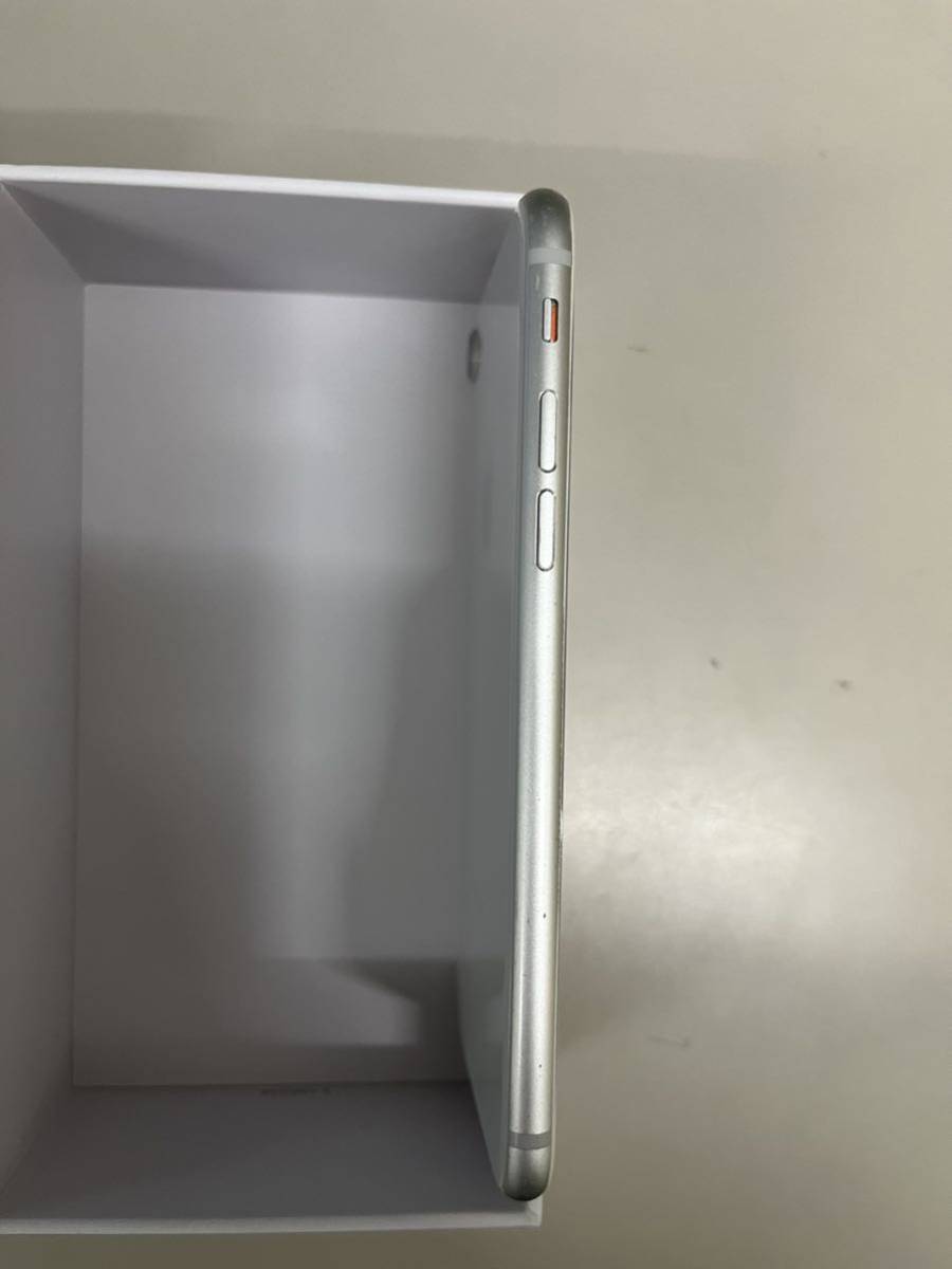 Apple iPhone8 SIMフリー 64GB シルバー
