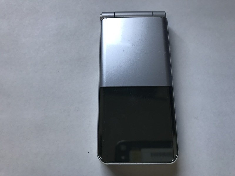 GA657 docomo F-03L シルバー F-03L ケータイ | NTTドコモ お客さまサポート [シルバー]のクチコミ