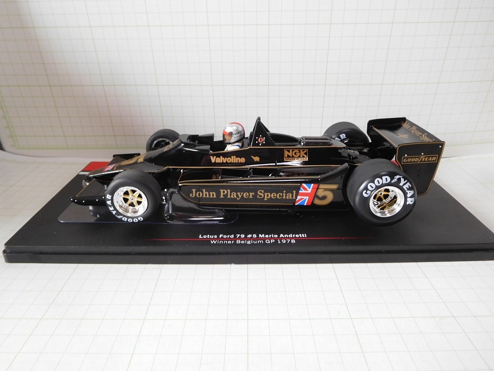 O⑨ ロータス79 ミニカー 1⁄18 マイケル・アンドレッティ JPS仕様