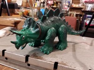 中嶋製作所 恐竜のYahoo!オークション(旧ヤフオク!)の相場・価格を見る