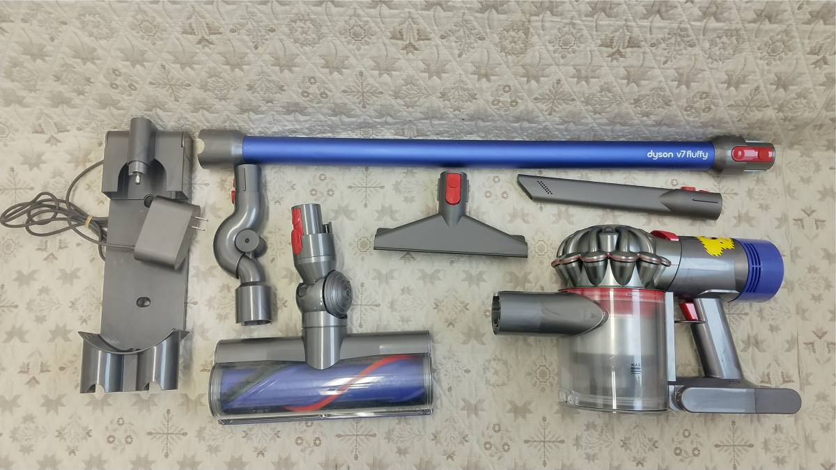 中古美品Dyson ダイソン SV10 コードレスクリーナー V8 中古 Dyson 