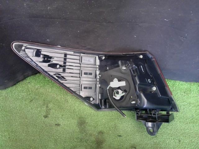 クラウン DAA-AWS210 右テールランプ 30-440 81551-30D70 【公式通販】