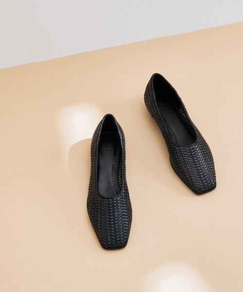 【WEB限定】極美品22SS ADAM ET ROPE' アダムエロペ レザーライクメッシュフラット 涼しげな大人っぽいクラフト感 スクエアトゥ 23.5cm BLK