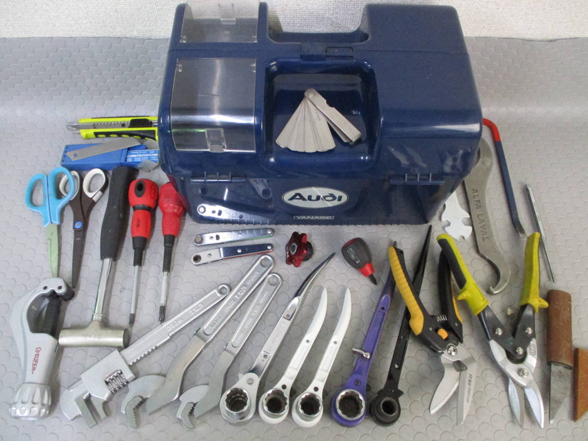 DIY工具セット◇TOPラチェットレンチ・パイプレンチ・SK11万能はさみ・ドライバー・ハンマー他・ヤナセケース付■F-33