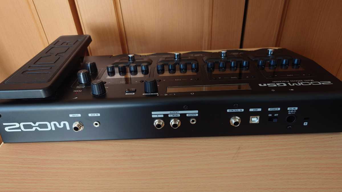 ZOOM G5n ギターマルチエフェクター キャリングケース付 中古品 【公式
