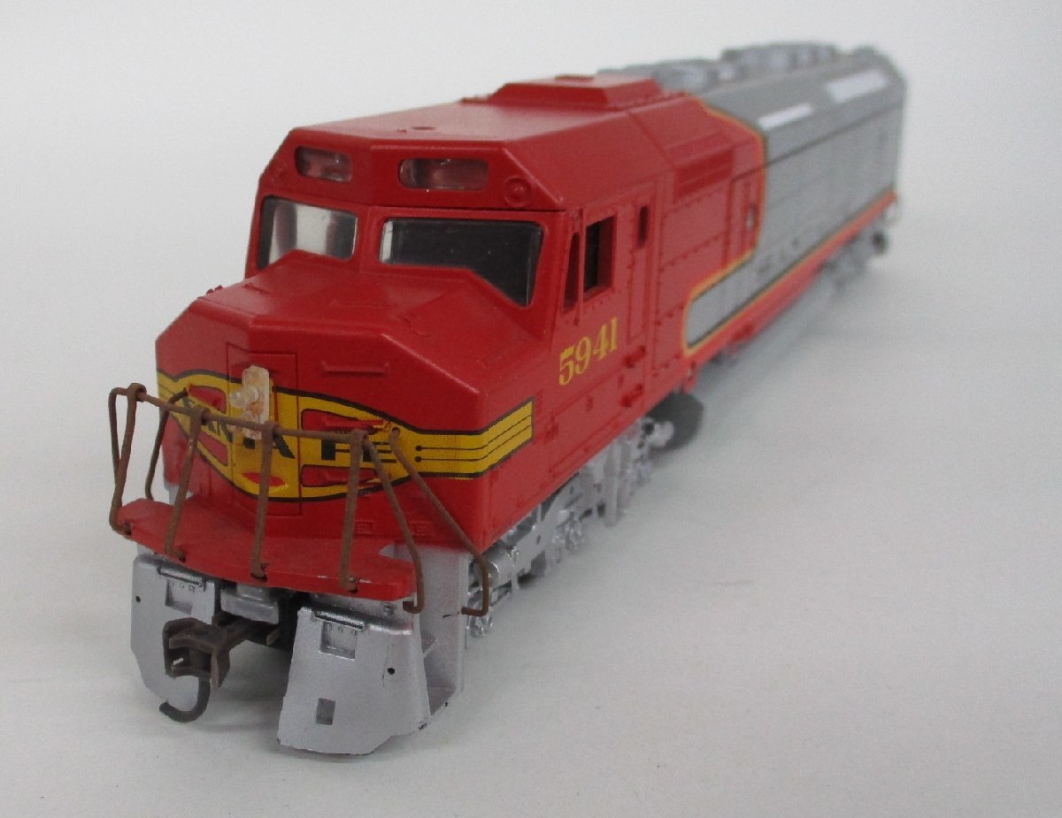 メーカー不明　SANTA　FE　5941　外国車両【ジャンク】ukh021906